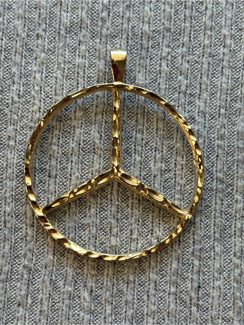 Vintage gold tone large peace sign pendant